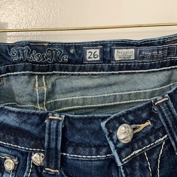 Miss Me Embroidered & Embellished Rhinestones Pockets Blue Denim Skinny-26 - Picture 10 of 14